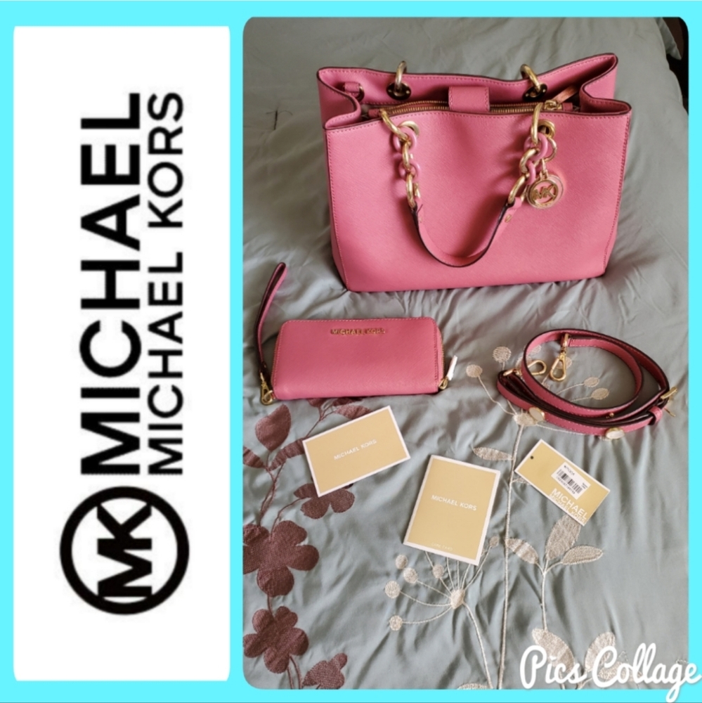 💕HP💕 Authentic MK Jet Set